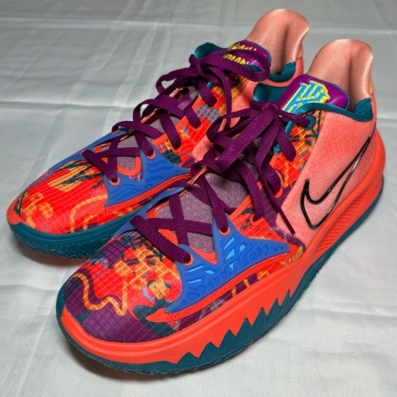 Nike Other - Nike Kyrie 4 1 World 1 People Men’s US Size 13 Very Lightly Worn No box